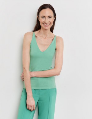 Gerry Weber Basic top with a back neckline T-skjorte Grønn | AOKU4925