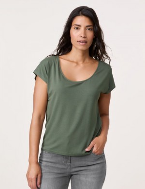 Gerry Weber Casual T-shirt with a cowl neckline T-skjorte Grønn | NBPT0513