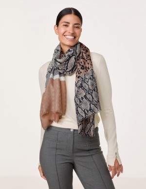 Gerry Weber Fine scarf with a panelled pattern Skjerf Multicolor | NYVX1783