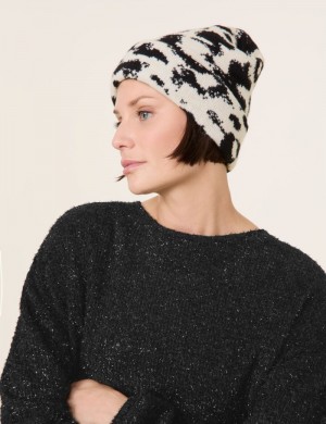 TAIFU Knitted hat with a two-tone pattern Skjerf Svarte | MZZQ5593