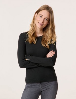 Gerry Weber Long sleeve jumper in a sustainable fine knit Strikkevarer Svarte | QGOX6936