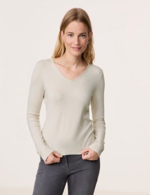 Gerry Weber Long sleeve jumper in a sustainable fine knit Strikkevarer Beige | ZFQS8927