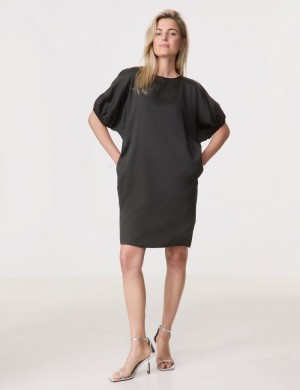 TAIFU Loose-fitting dress with pockets Kjole Svarte | PYOB9867