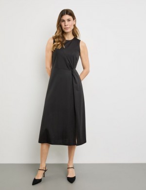 Gerry Weber Midi dress with a knotted detail Kjole Svarte | VWYQ0076