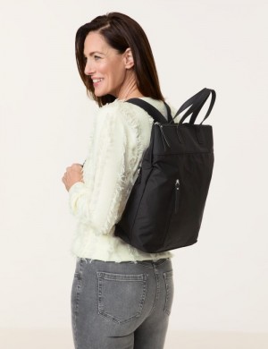 Gerry Weber Rucksack can also be worn as a bag Vesker Svarte | OHCF3705