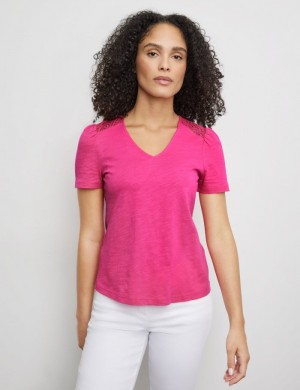 Gerry Weber Short sleeve top with delicate lace T-skjorte Rosa | MHUJ2937