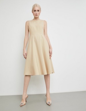 TAIFU Sleeveless dress with a flared skirt section Kjole Beige | ZCXN8925