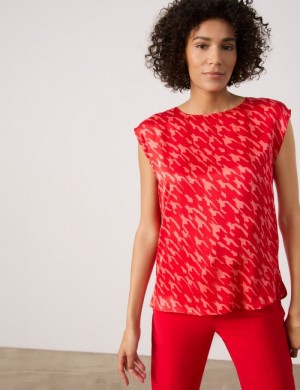 Gerry Weber Sustainable blouse top with an all-over pattern Bluse Rød | RHWA0971