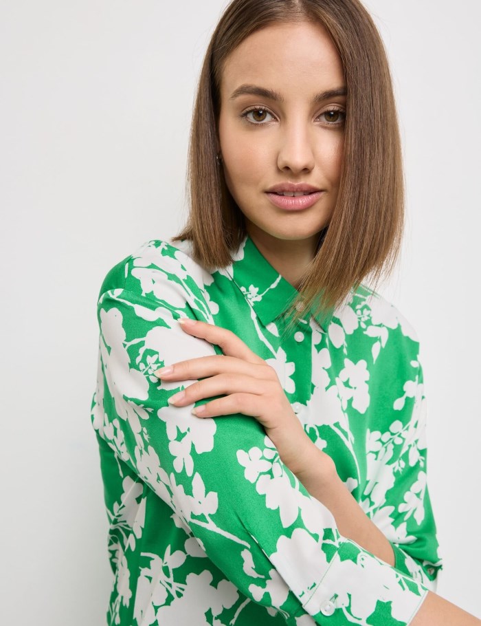 TAIFU 3/4-sleeve blouse with a floral print Bluse Grønn | CJON1424