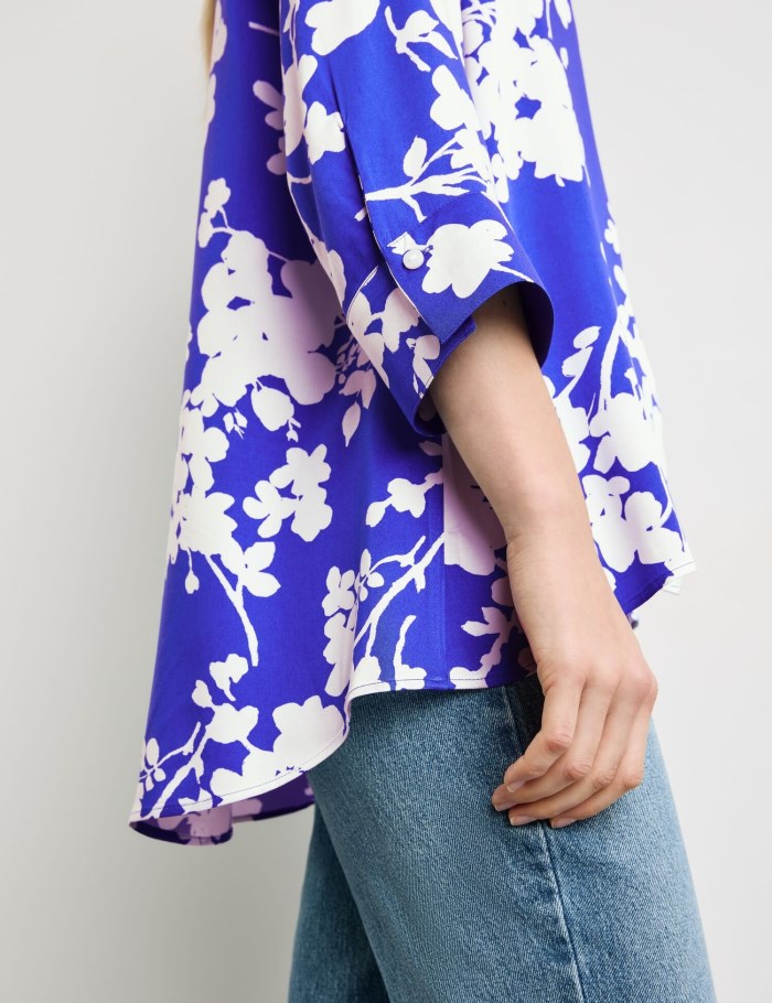 TAIFU 3/4-sleeve blouse with a floral print Bluse Blå | DHXL2200