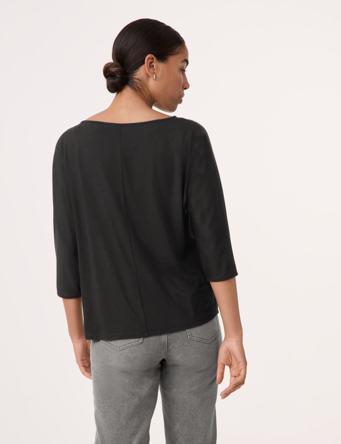 TAIFU 3/4-sleeve top with a fine crinkled front T-skjorte Svarte | EAFH1284