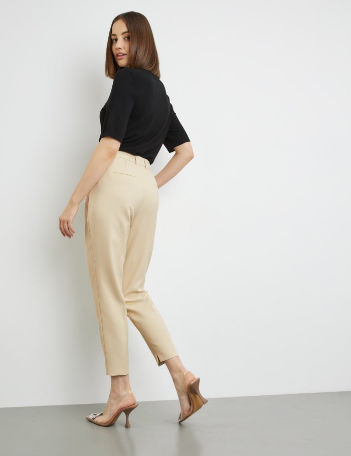 TAIFU 7/8-length pressed pleat trousers in a slim fit Bukser Beige | CUIV0652