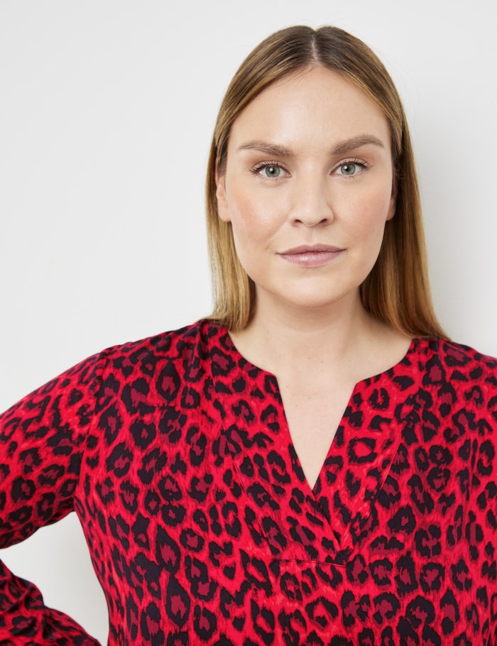 SAMOON Animal print tunic Bluse Rød | GXPK3607