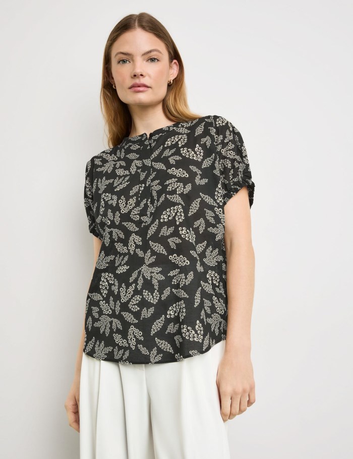 TAIFU Blouse top made of lightweight cotton voile Bluse Svarte | MNDF2248