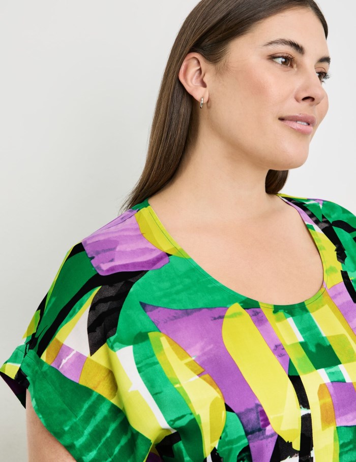 SAMOON Blouse top with a colourful print Bluse Grønn | YBCB7389