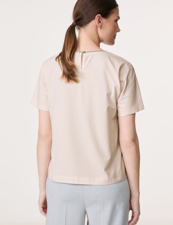 Gerry Weber Blouse top with a glittering neckline trim T-skjorte Beige | QIBP7786