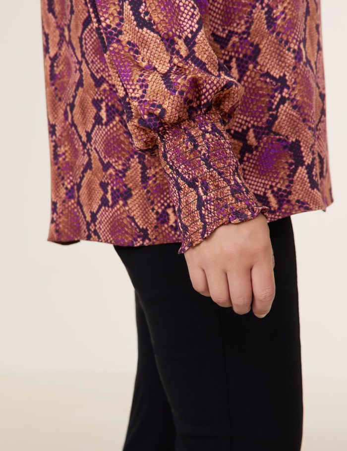 SAMOON Blouse with a python print Bluse Lilla | YTQV8901