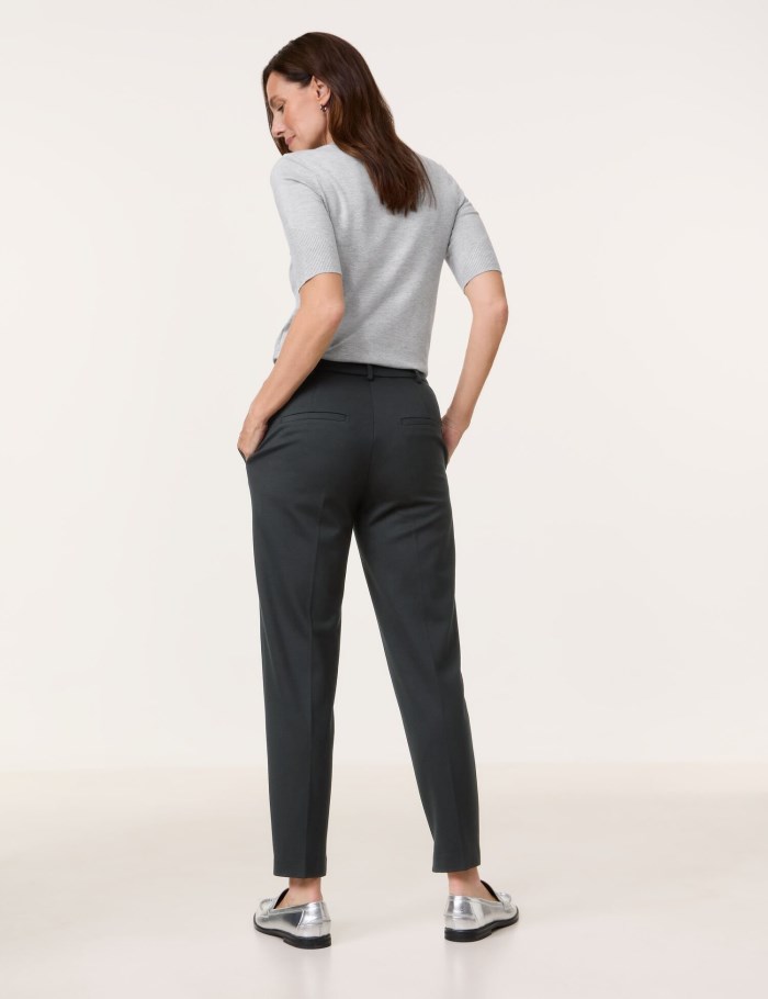 Gerry Weber Classic 7/8-length trousers with vertical pintuck Bukser Svarte | WZHN2783