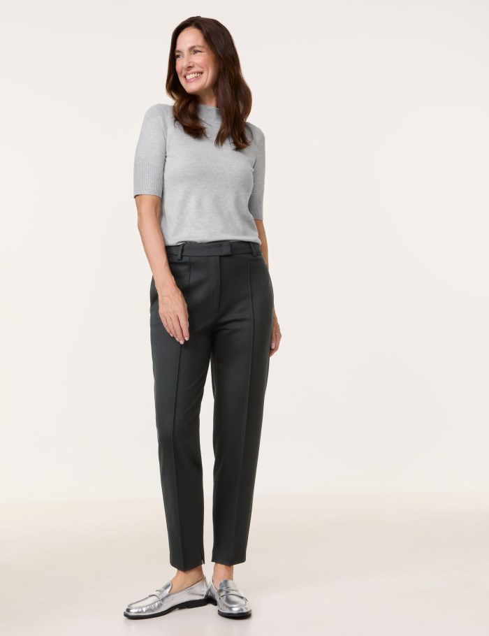 Gerry Weber Classic 7/8-length trousers with vertical pintuck Bukser Svarte | WZHN2783