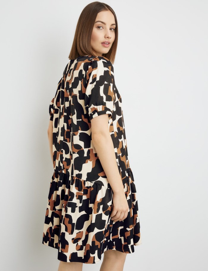 TAIFU Dress with puff sleeves and a hem flounce Kjole Brune | PZWC0794