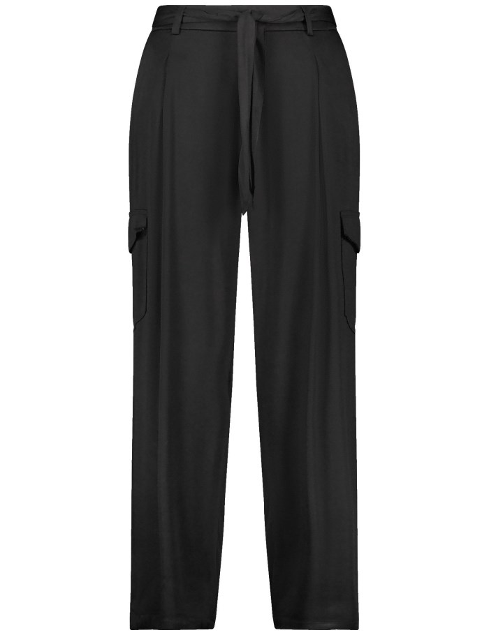 SAMOON Elegant cargo trousers with a flowing drape, Carlotta Bukser Svarte | LMNQ6116