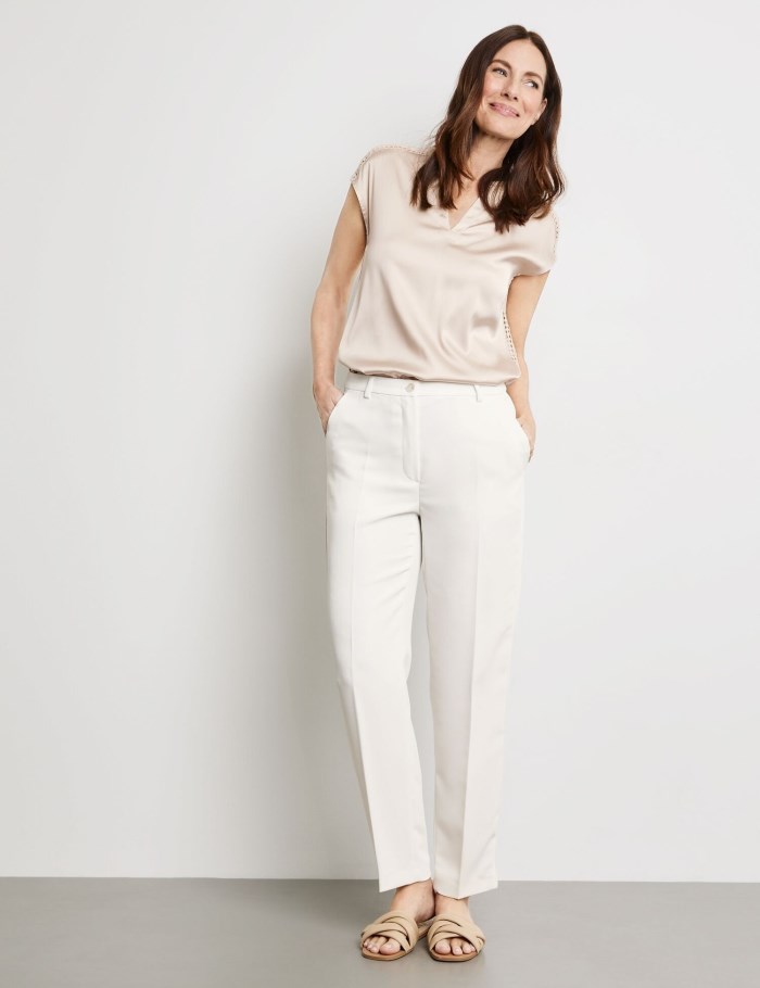 Gerry Weber Elegant trousers with pressed pleats Bukser Hvite | EPAD9390