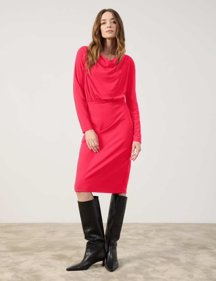 TAIFU Feminine dress with a cowl neckline Kjole Rød | QOJI7873