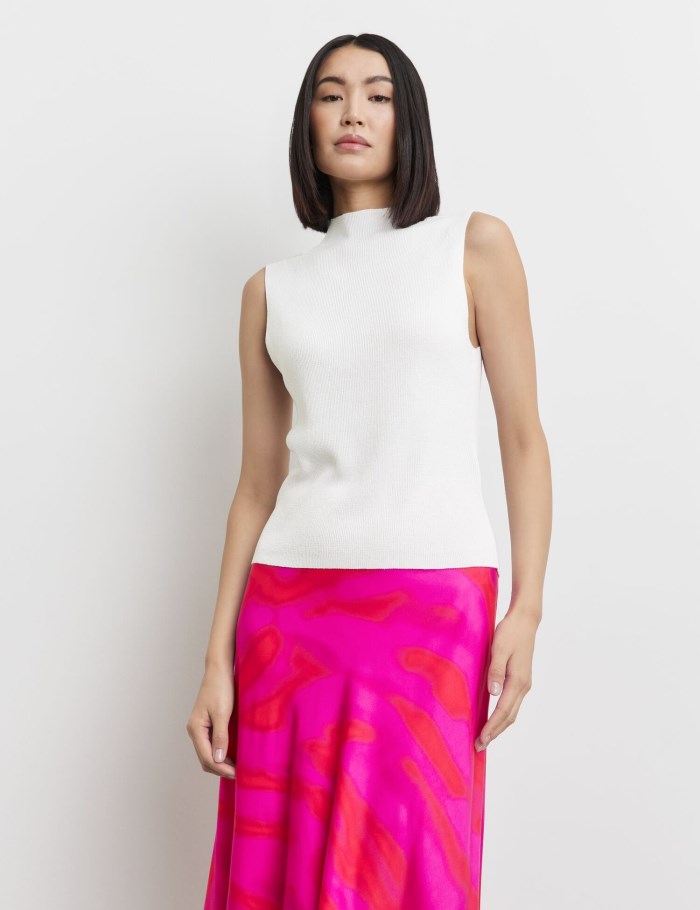 TAIFU Fine knitted top with a stand-up collar Strikkevarer Hvite | BJZL6408