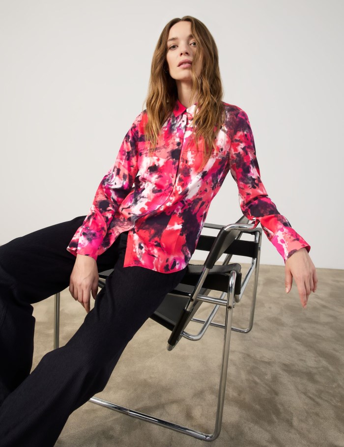 TAIFU Fitted shirt blouse with an all-over print Bluse Rød | LTIY4571