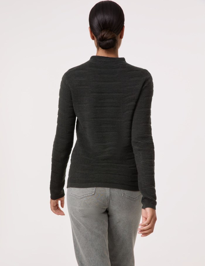 TAIFU Jumper with a wavy texture Strikkevarer Svarte | KYHO4844