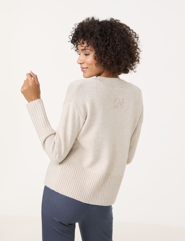 Gerry Weber Knitted jumper with a turtleneck Strikkevarer Beige | WIGI2391