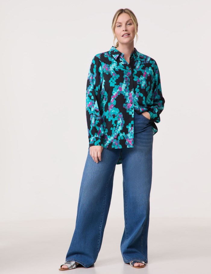 SAMOON Long shirt blouse with an all-over print Bluse Blå | BQNG2423