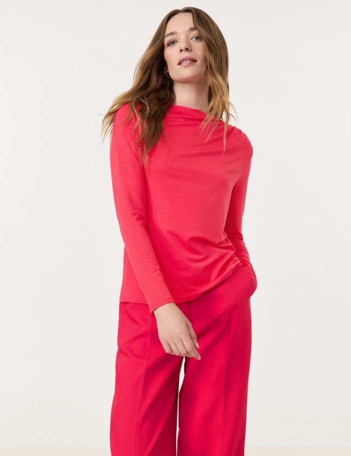 TAIFU Long sleeve top with side shoulder gathers T-skjorte Rød | IANM5414