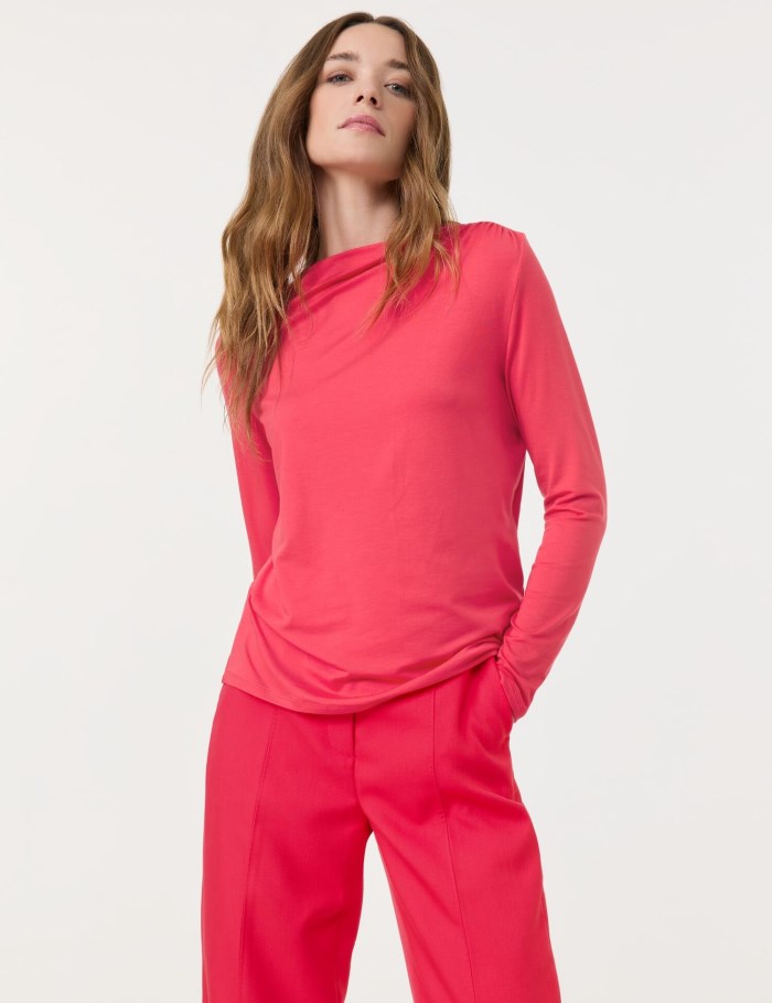 TAIFU Long sleeve top with side shoulder gathers T-skjorte Rød | IANM5414