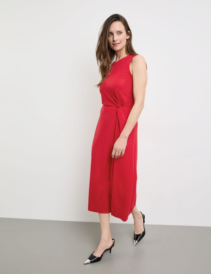 Gerry Weber Midi dress with a knotted detail Kjole Rød | ZKZF4323