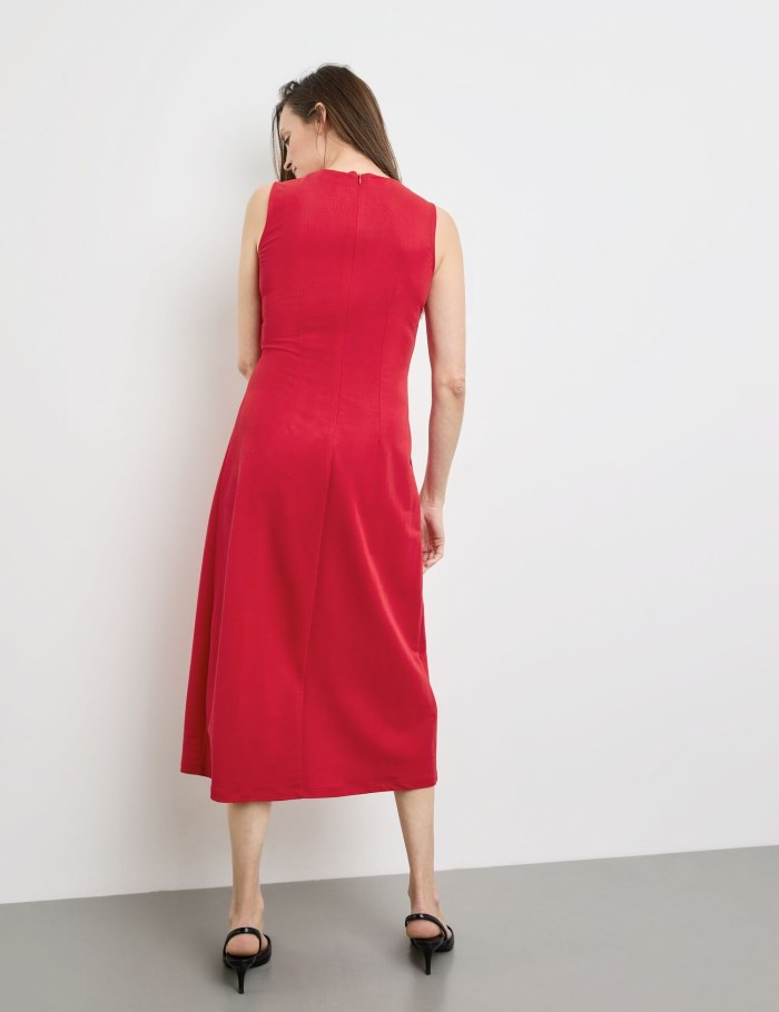 Gerry Weber Midi dress with a knotted detail Kjole Rød | ZKZF4323