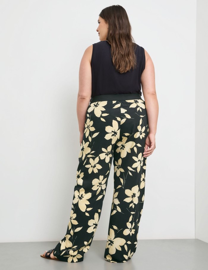 SAMOON Palazzo trousers with a floral print Bukser Svarte | IXBB0417