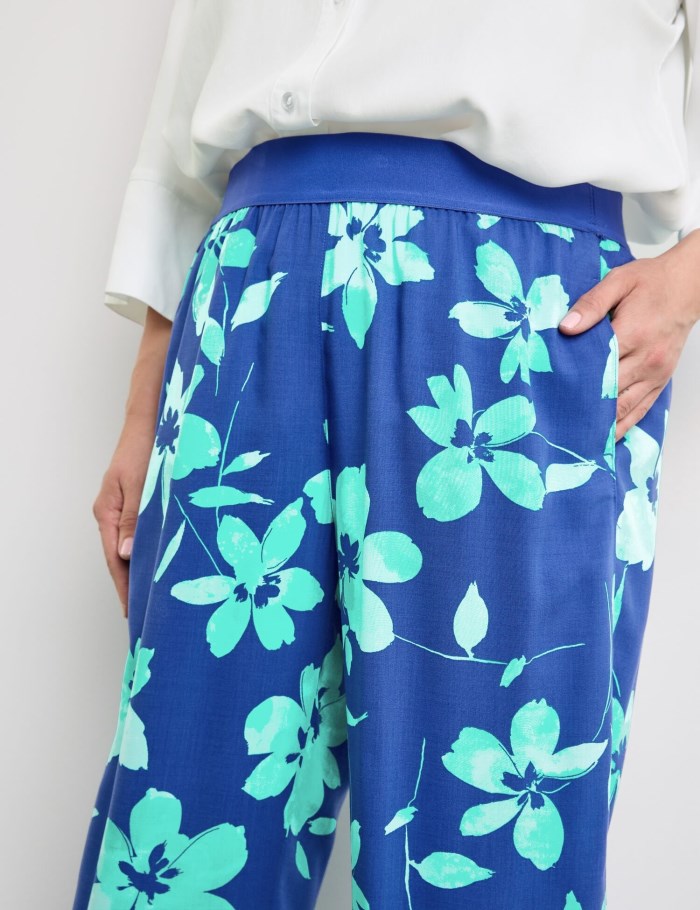 SAMOON Palazzo trousers with a floral print Bukser Blå | QXCH0488