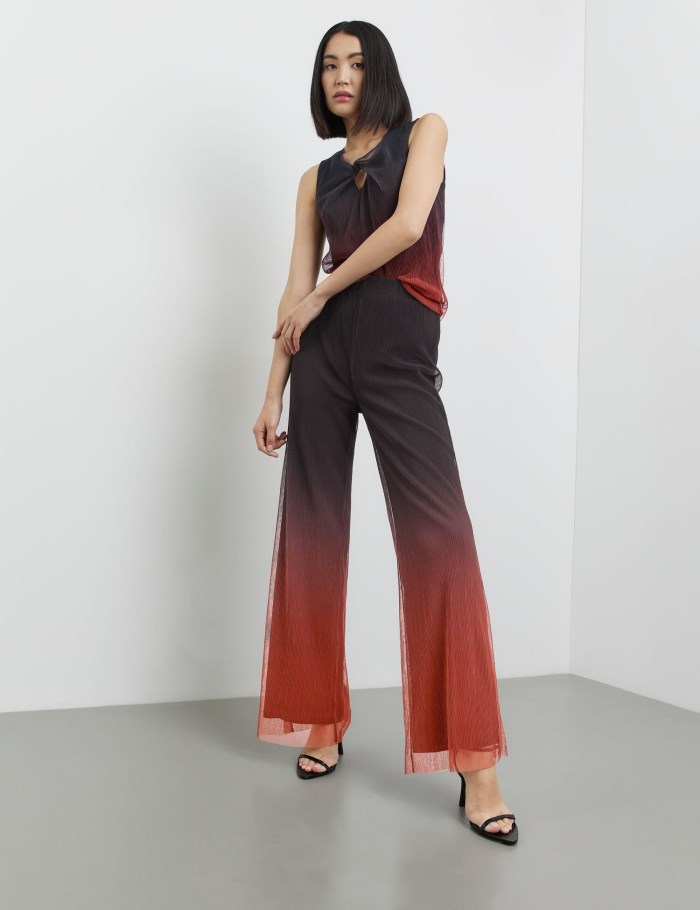 TAIFU Pleated top with colour graduation T-skjorte Svarte | NJDW2072