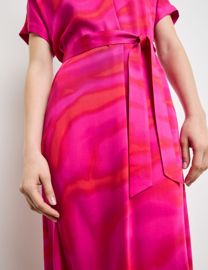 TAIFU Satin dress with a tie-around belt Kjole Rosa | MYHH5135