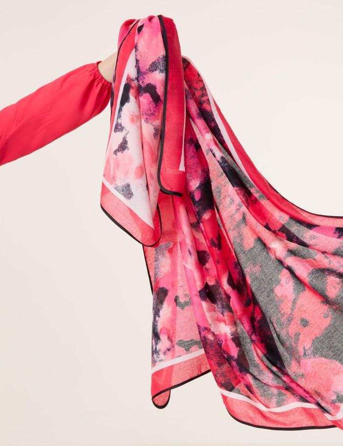 TAIFU Scarf with a fresh print Skjerf Rød | WWFQ8824