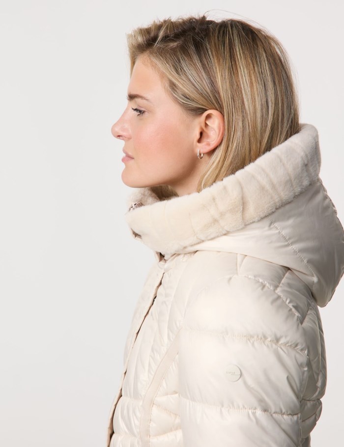 TAIFU Shiny quilted jacket with faux fur Jakker Beige | HRHN1354