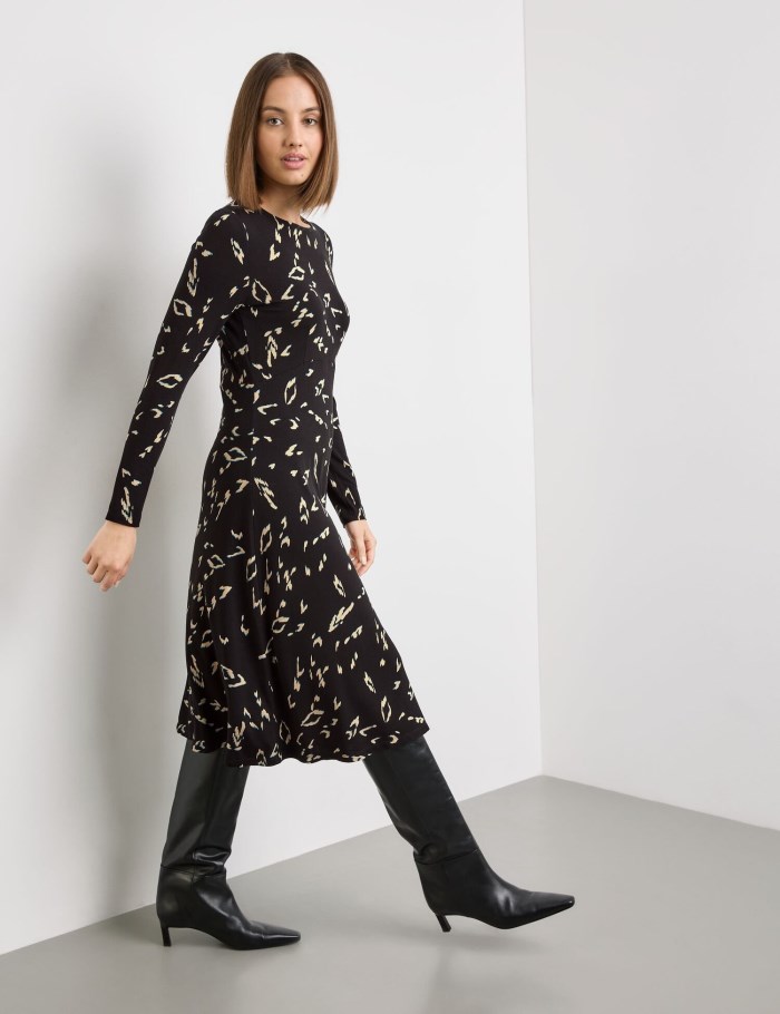 TAIFU Shirt dress with long sleeves Kjole Svarte | QPFS5984