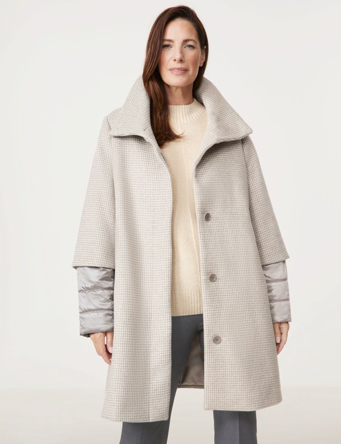 Gerry Weber Short coat with fabric panelling Jakker Beige | PBUW5017