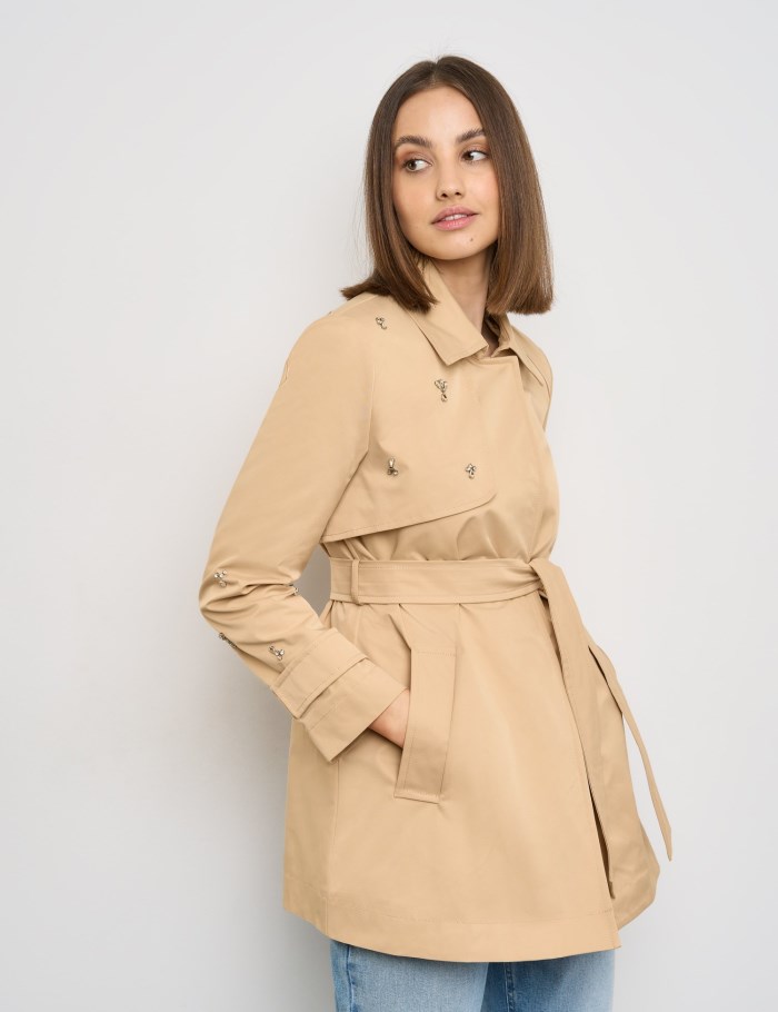 TAIFU Short trench coat with rhinestone details Jakker Beige | UXOF2142