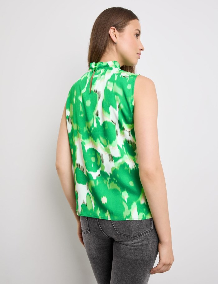 TAIFU Sleeveless blouse with a floral print Bluse Grønn | QGWP2269