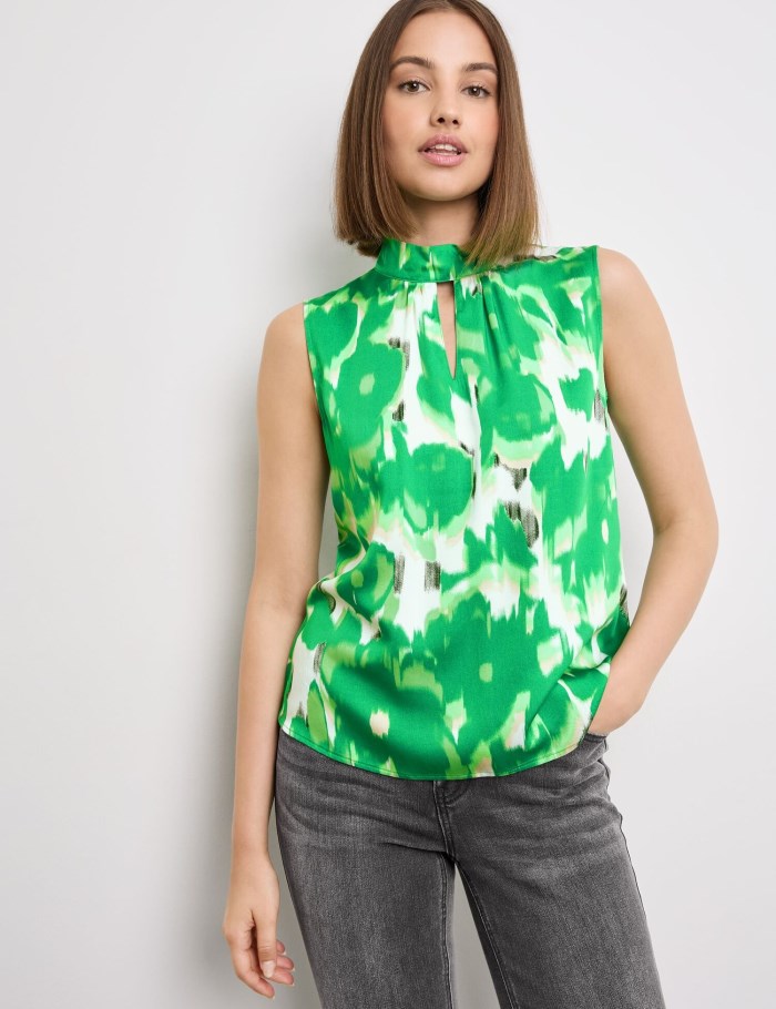 TAIFU Sleeveless blouse with a floral print Bluse Grønn | QGWP2269