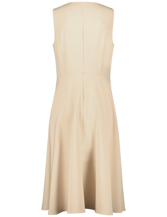 TAIFU Sleeveless dress with a flared skirt section Kjole Beige | ZCXN8925