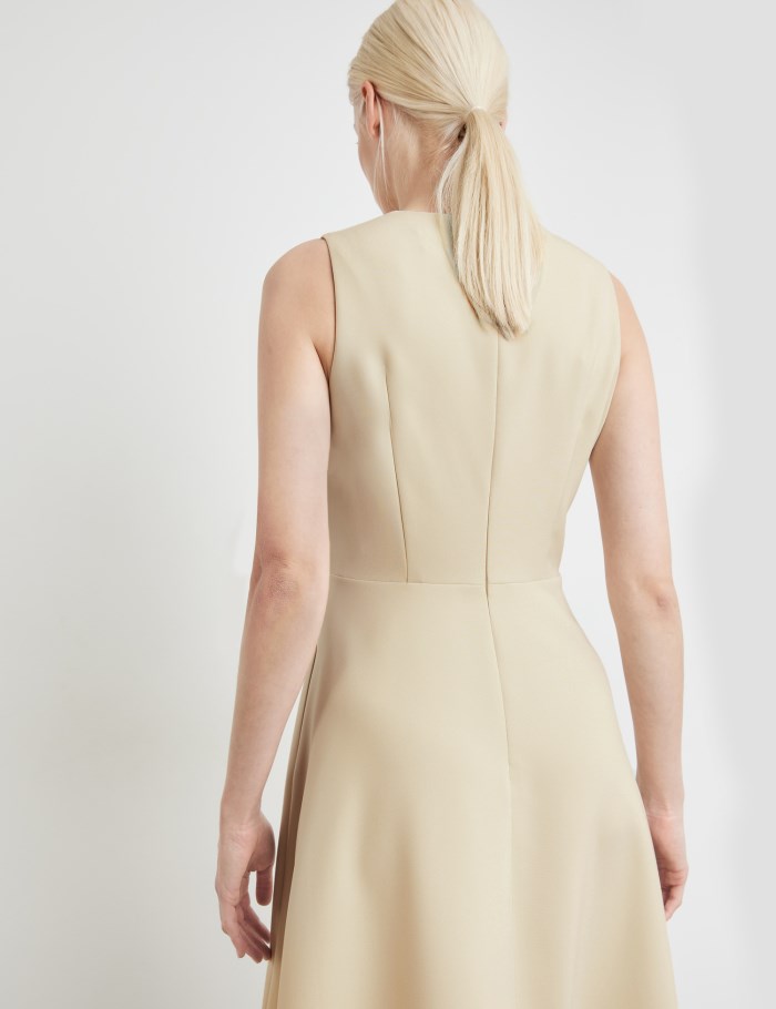 TAIFU Sleeveless dress with a flared skirt section Kjole Beige | ZCXN8925