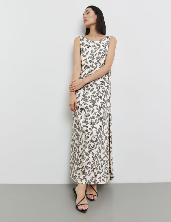 TAIFU Sleeveless maxi dress with a cut-out at the back Kjole Beige | EPZP4865